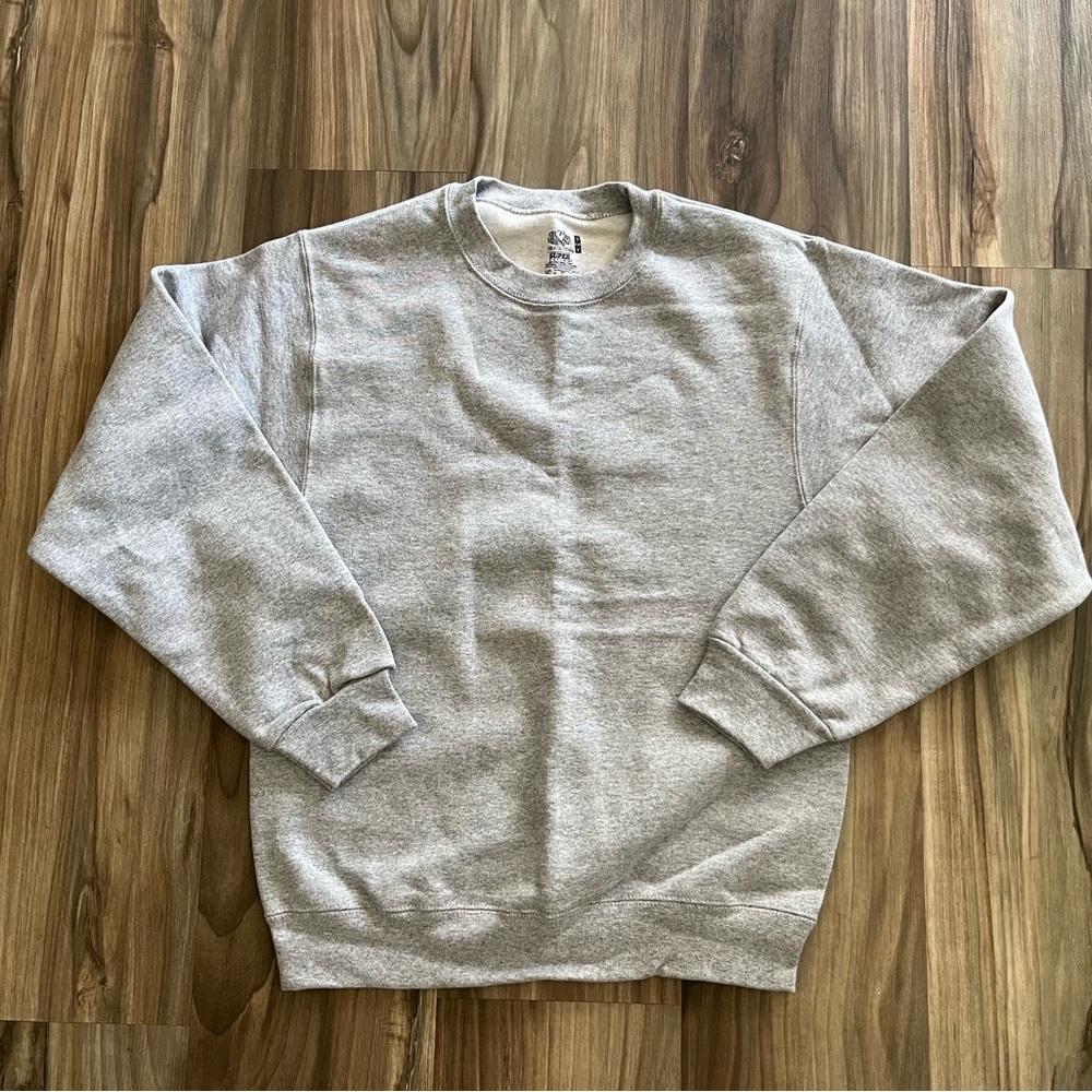Fruit of the Loom grey men small crewneck sweater NWOT